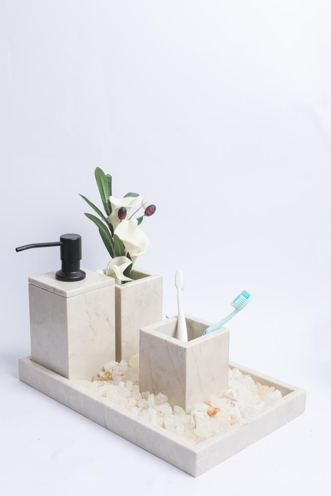 مجموعة حمام صغيرة مصنوعة يدويًا