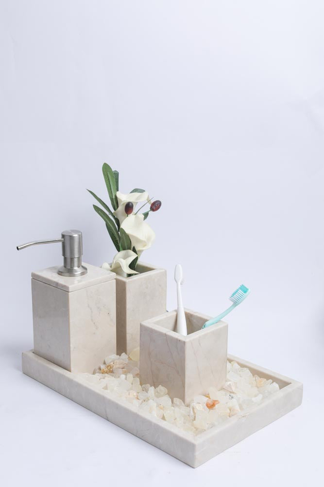 مجموعة حمام صغيرة مصنوعة يدويًا