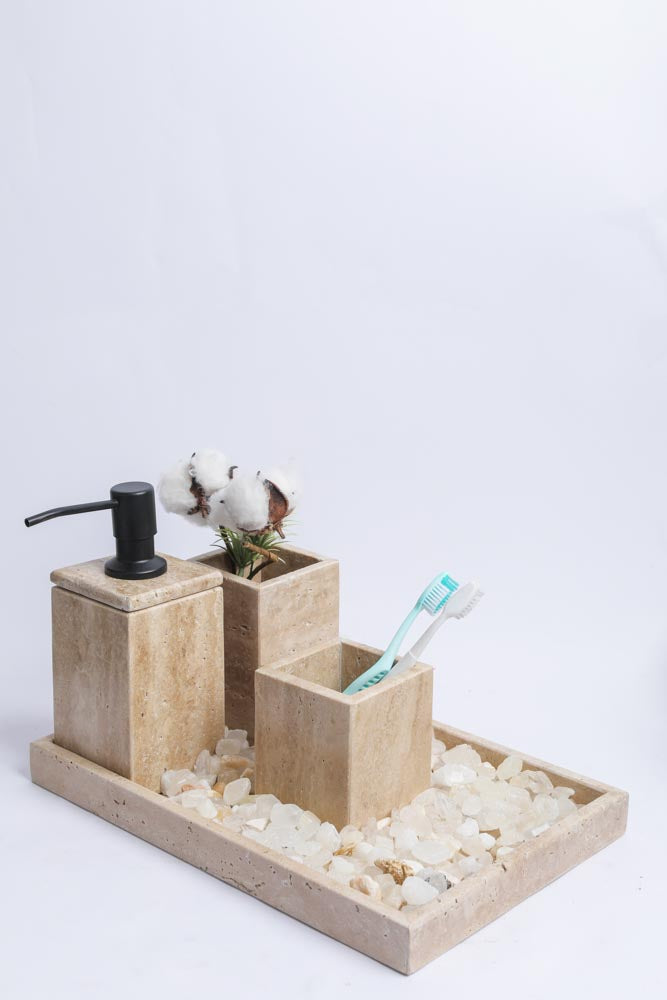 مجموعة حمام صغيرة مصنوعة يدويًا