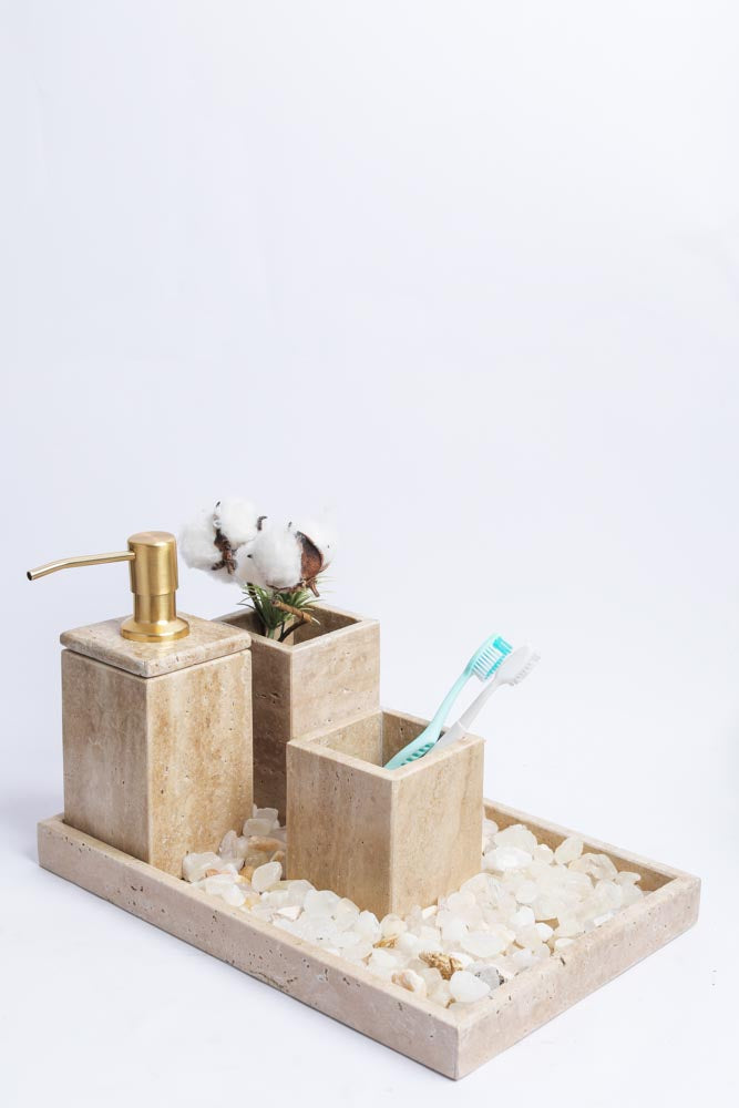 مجموعة حمام صغيرة مصنوعة يدويًا