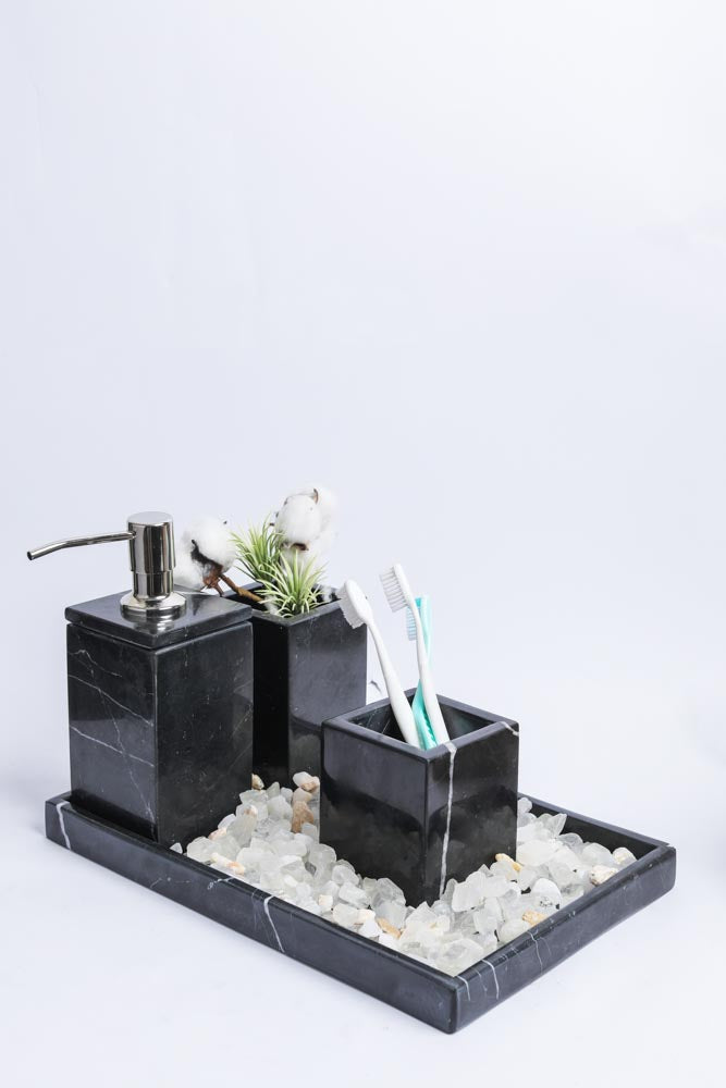 مجموعة حمام صغيرة مصنوعة يدويًا