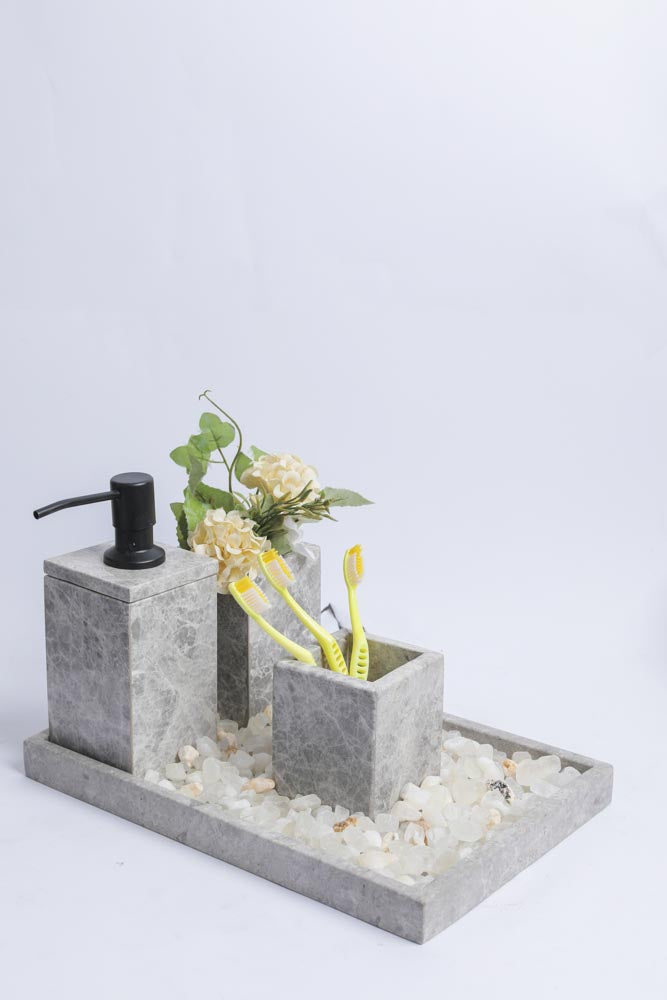 مجموعة حمام صغيرة مصنوعة يدويًا