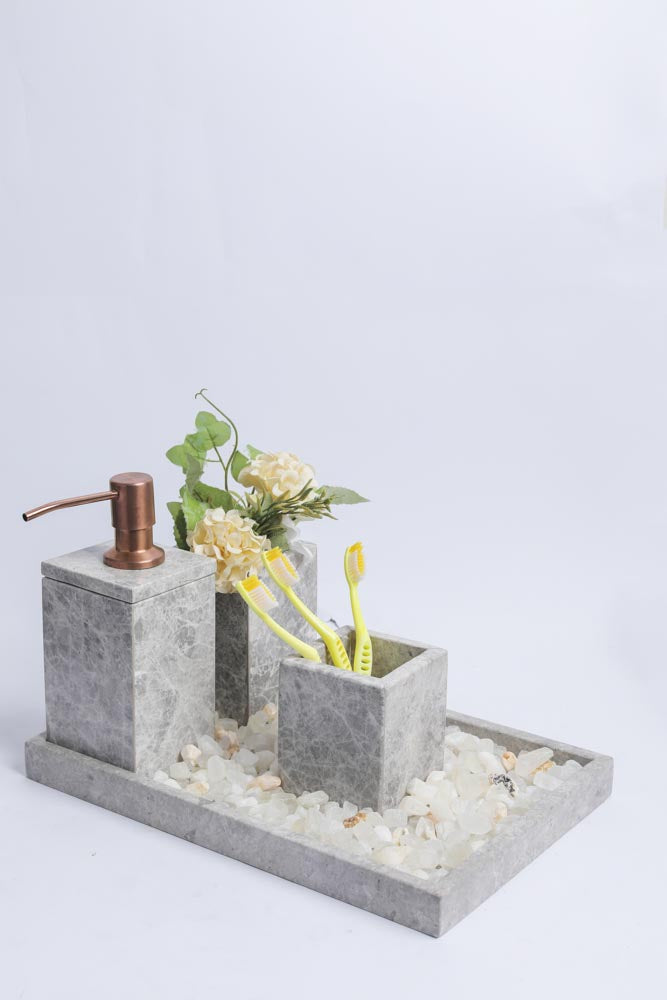 مجموعة حمام صغيرة مصنوعة يدويًا