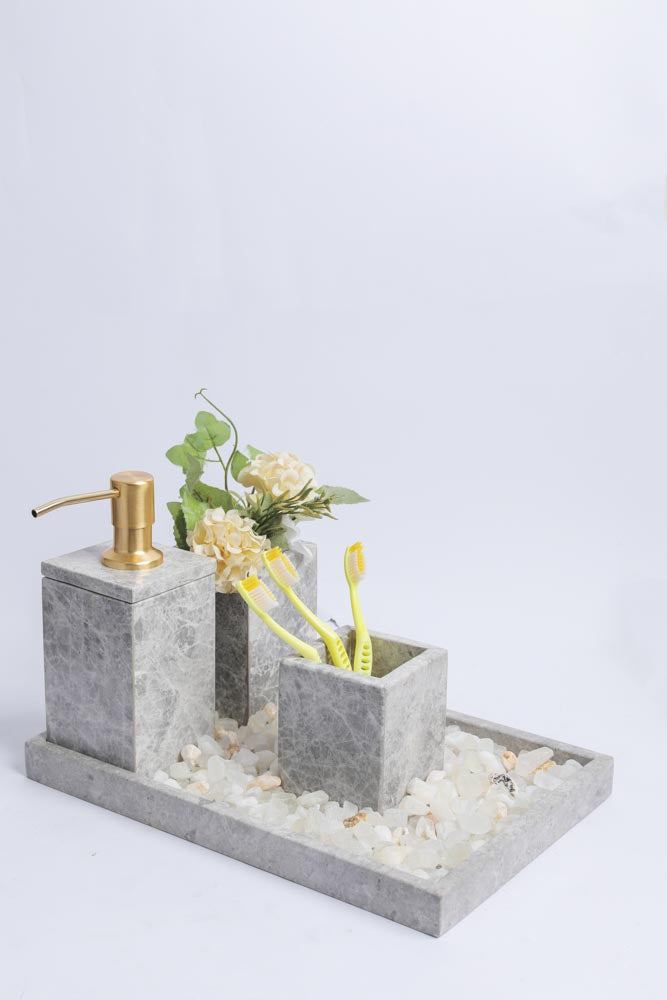 مجموعة حمام صغيرة مصنوعة يدويًا