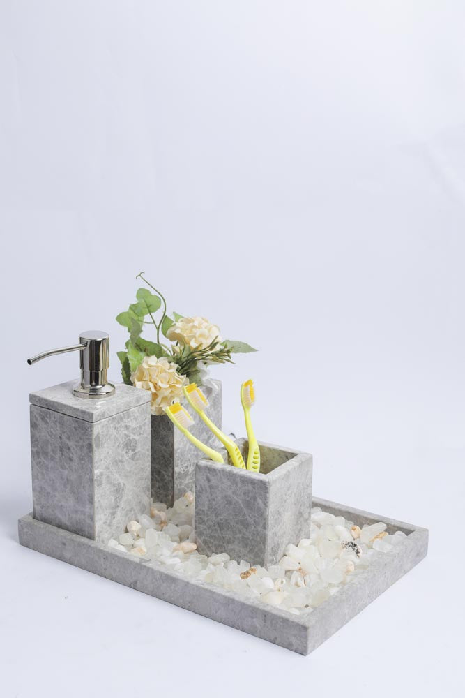 مجموعة حمام صغيرة مصنوعة يدويًا