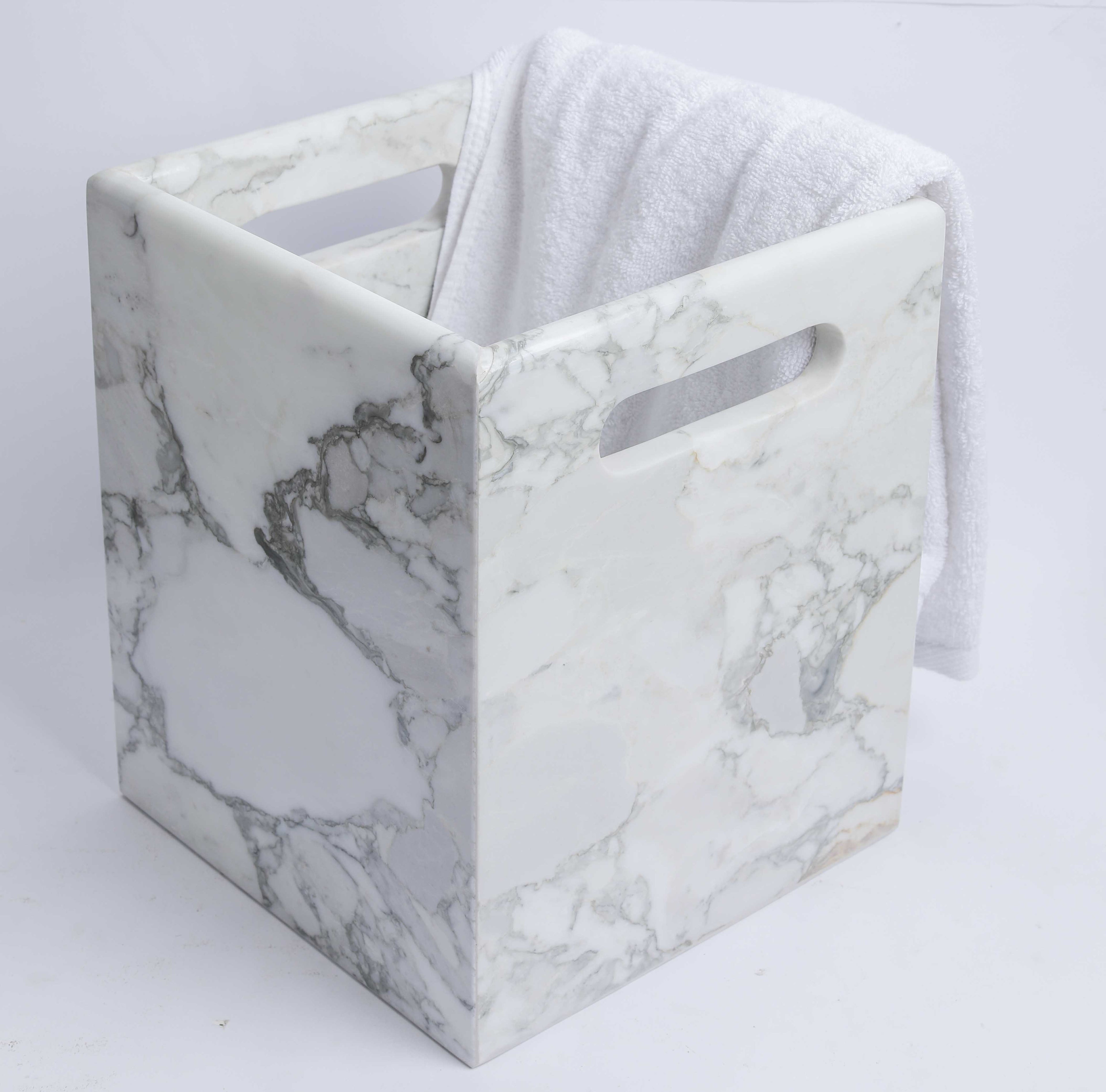 Laundry Marble towels basket