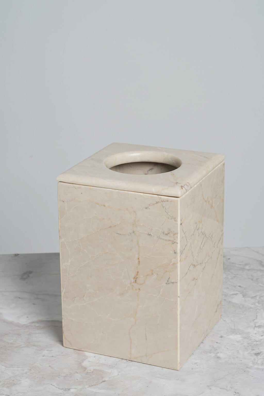 Marble Tissues basket with cover
