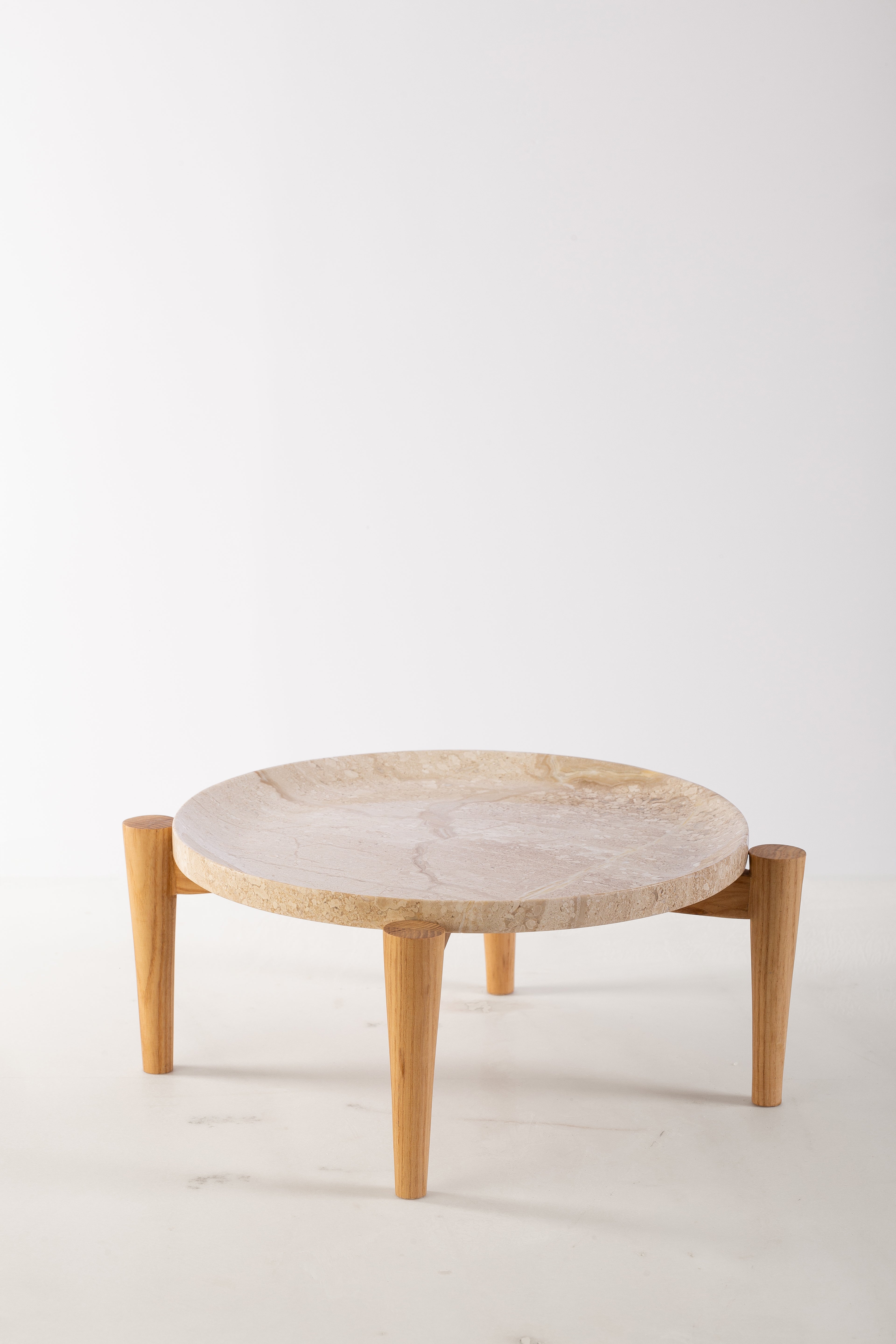 Service Plate with triple Wood stand