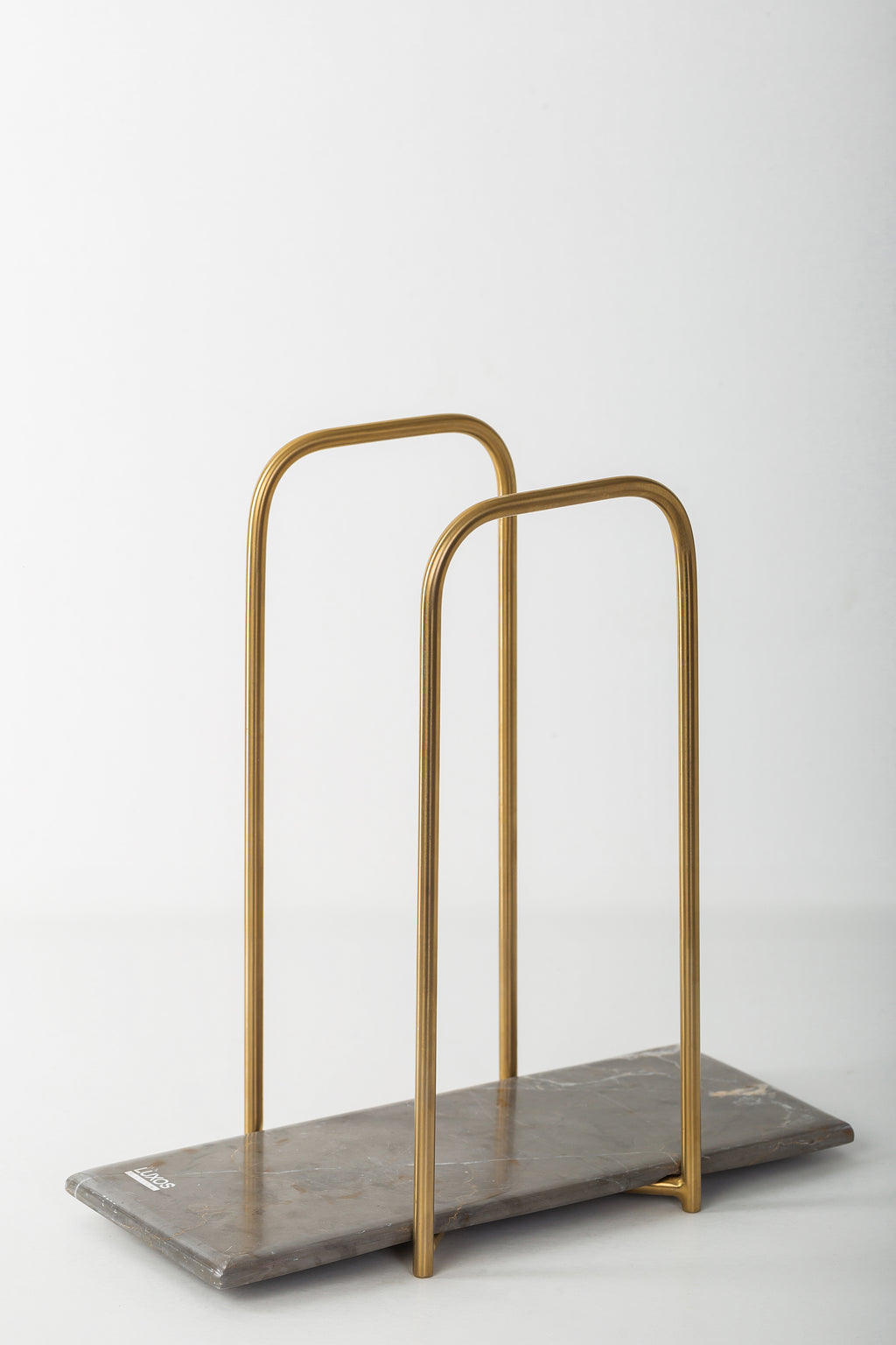 حامل المناشف