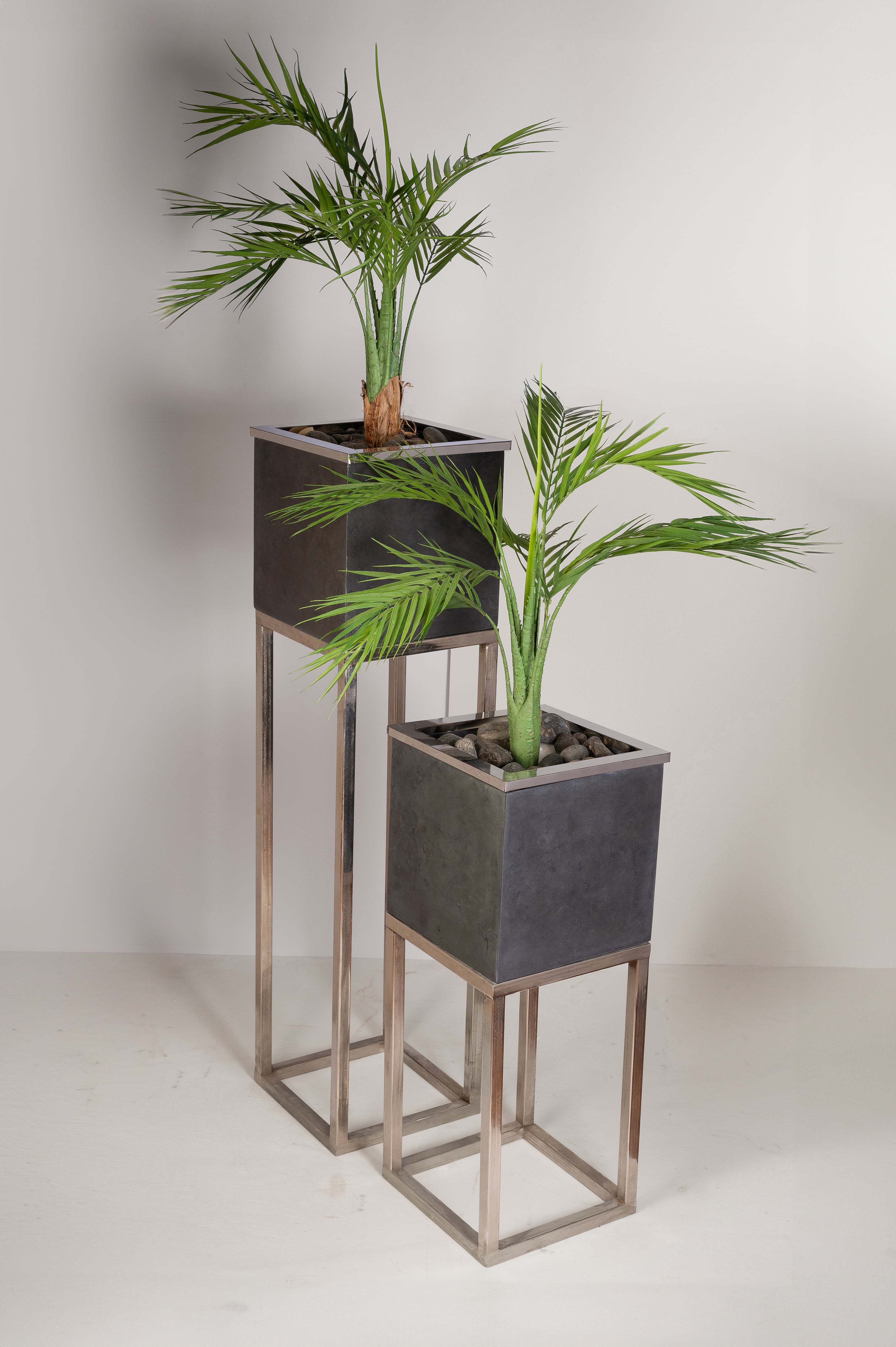 Planter Pot (Black Horizon)