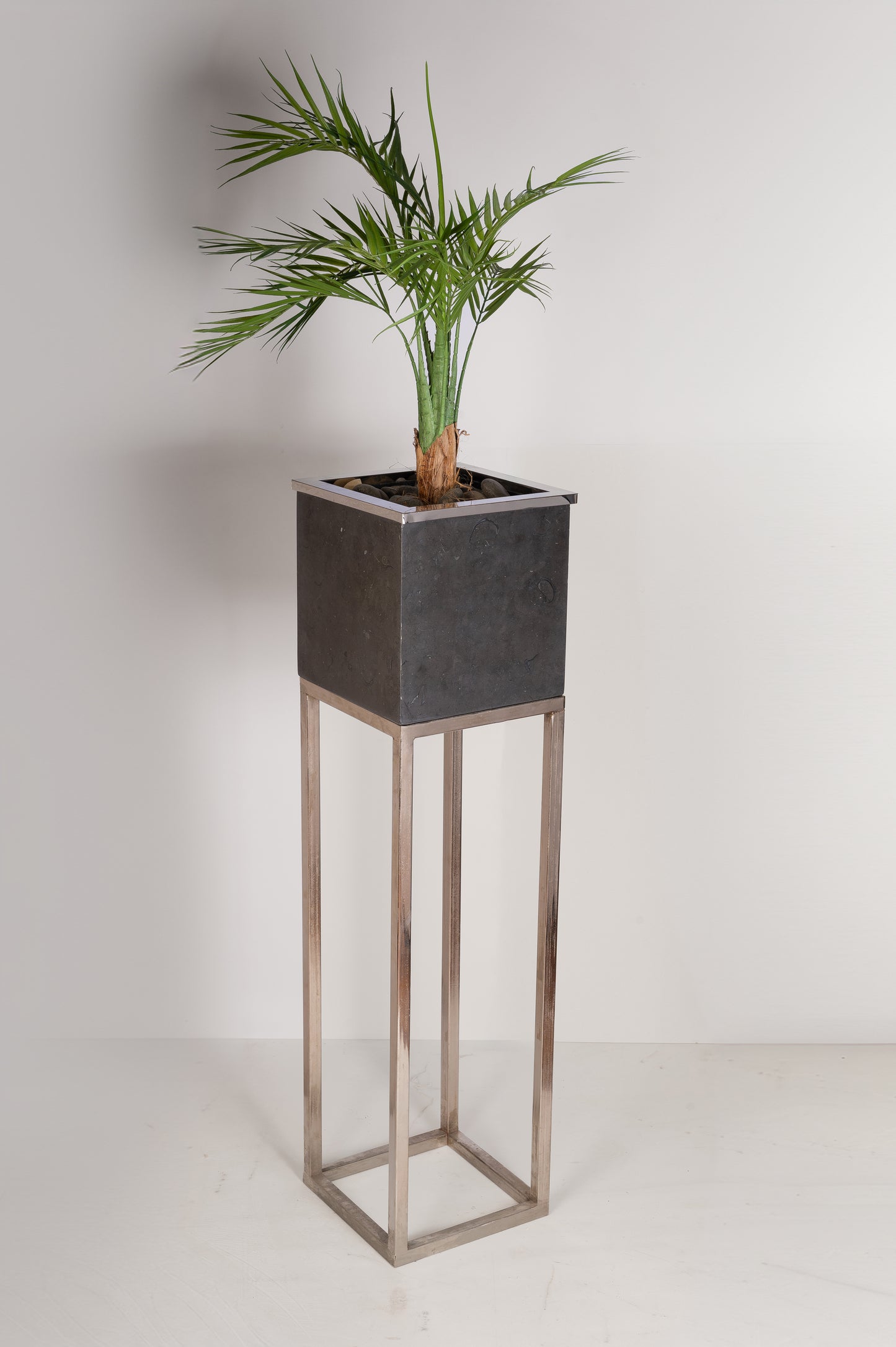 Planter Pot (Black Horizon)