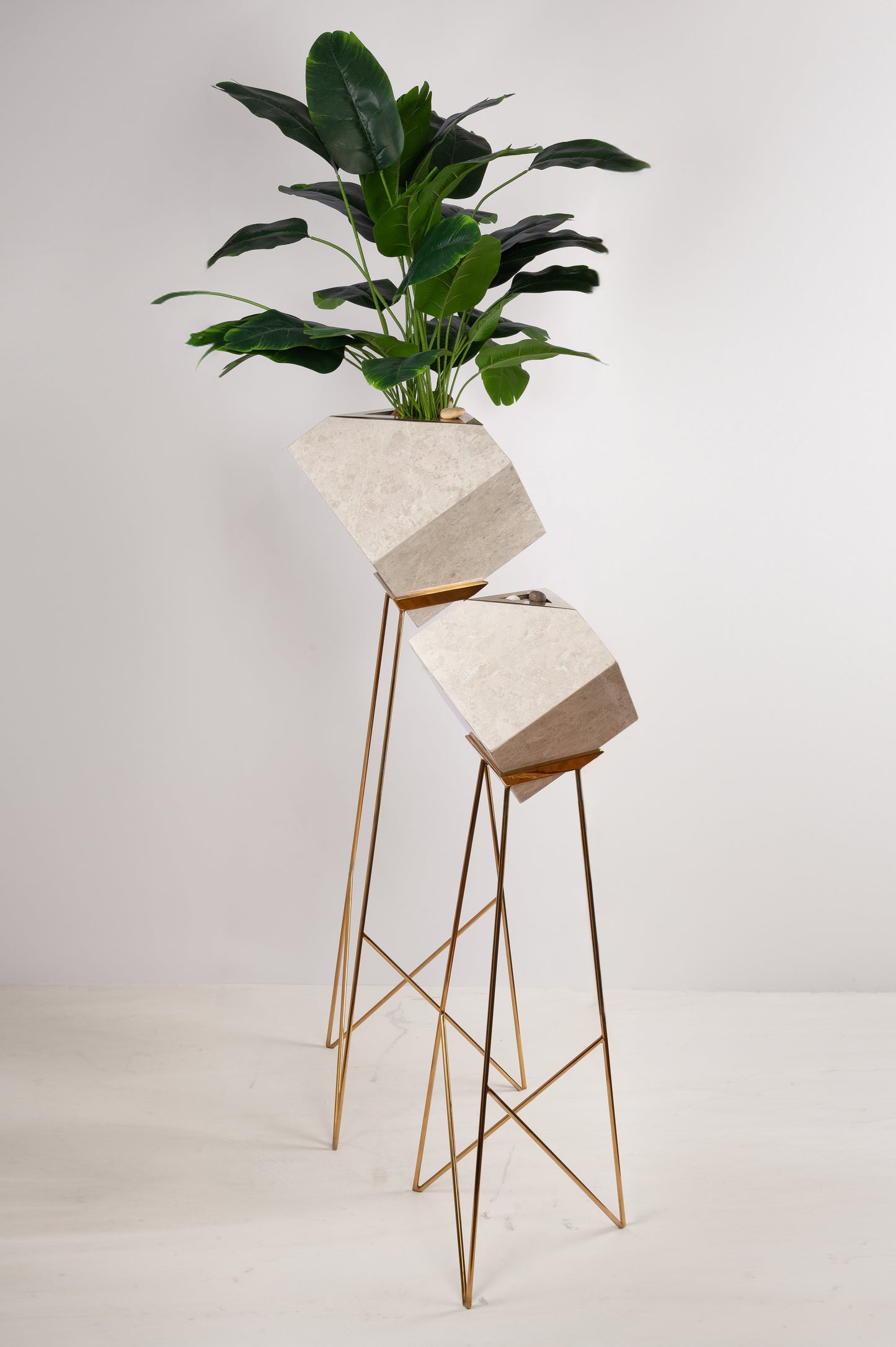 Planter Pot (Verdant Elegance)