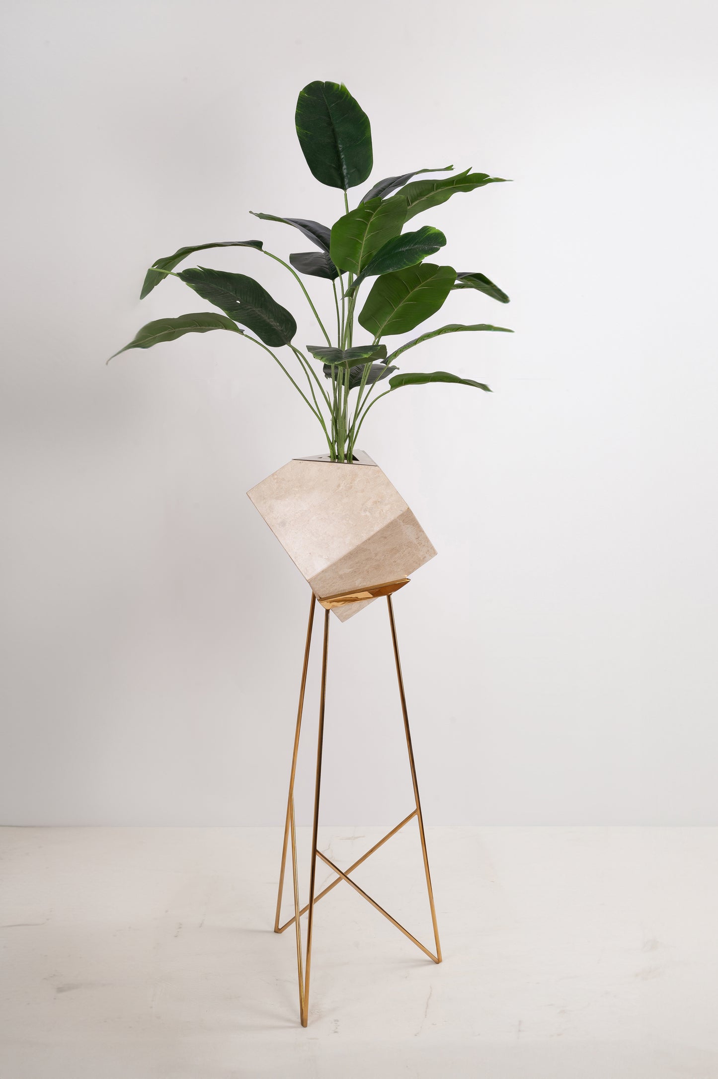 Planter Pot (Verdant Elegance)